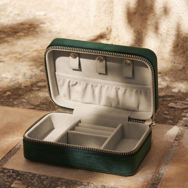Velvet travel jewellery box Thumbnail